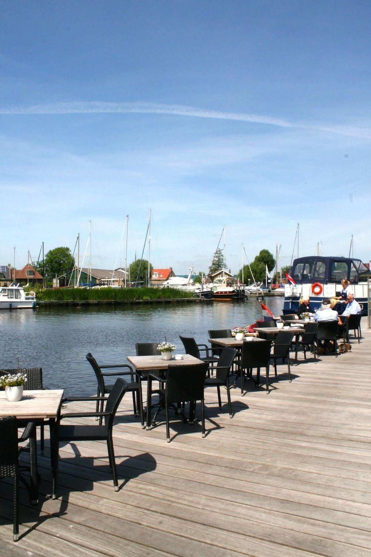 Hotel Oostergoo Grou Extérieur photo